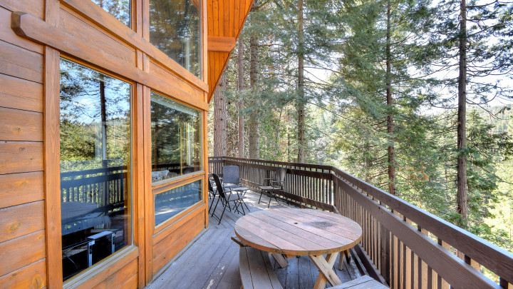 Treetops Cabin