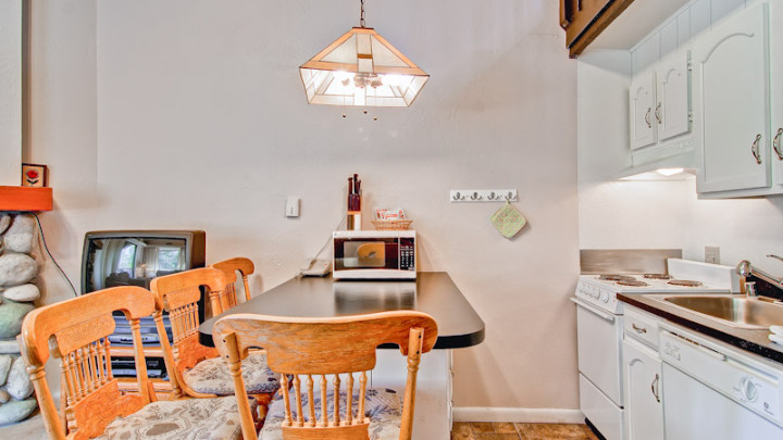 (B212) Loft Condo