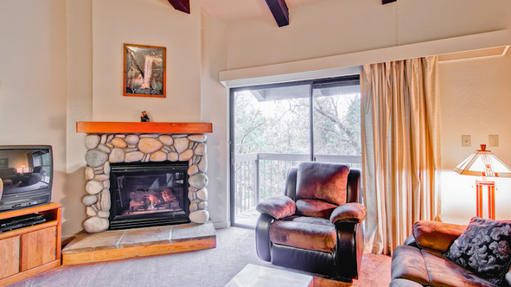 (B211) Loft Condo