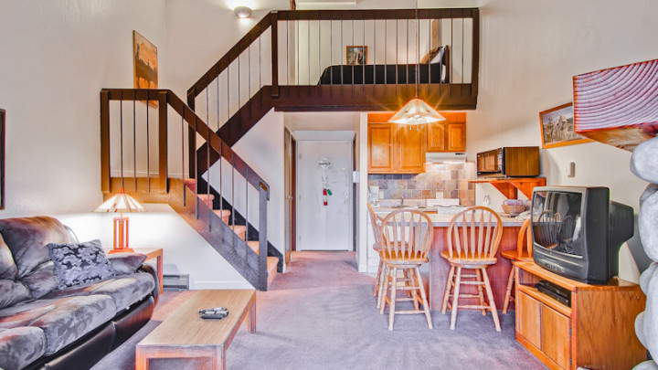 (B211) Loft Condo
