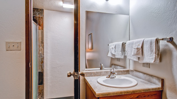 (B211) Loft Condo