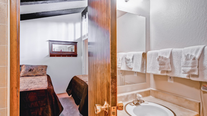 (A203) Loft Condo