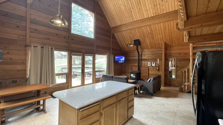 Avid Hiker Lodge