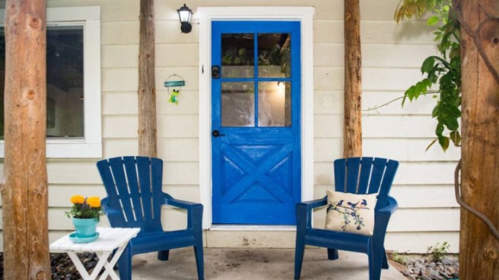 Sky Ranch Cottages - Blue Door 