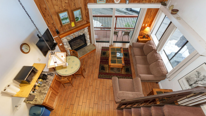 (A206) Loft Condo