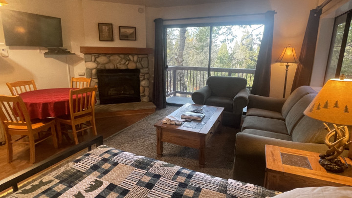 (B107) Studio Condo