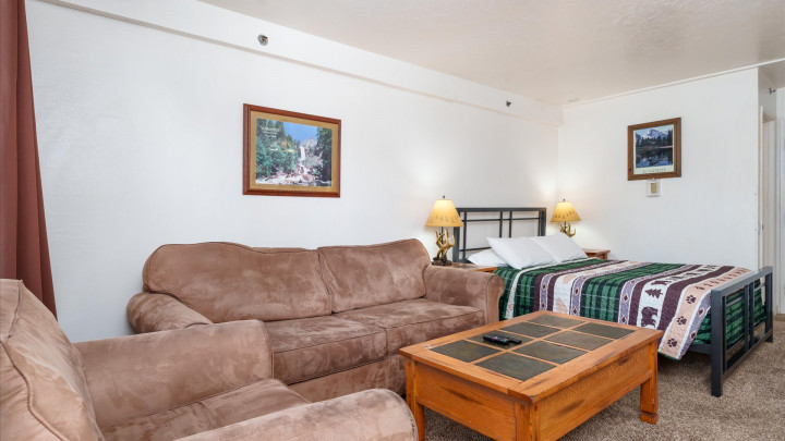 (A109) Studio Condo