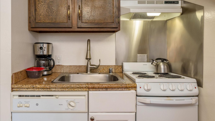 (A109) Studio Condo