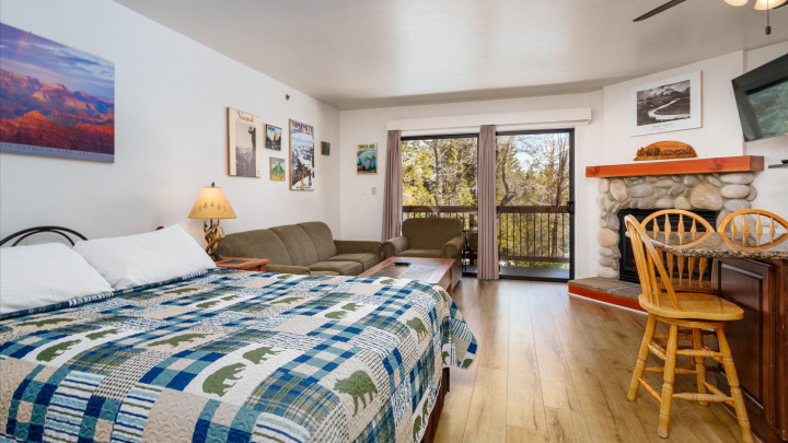 (A110) Studio Condo