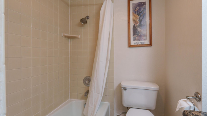 (A110) Studio Condo