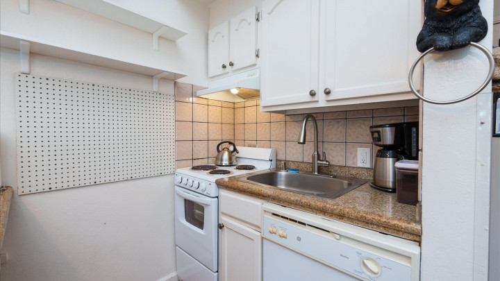(B210) Loft Condo