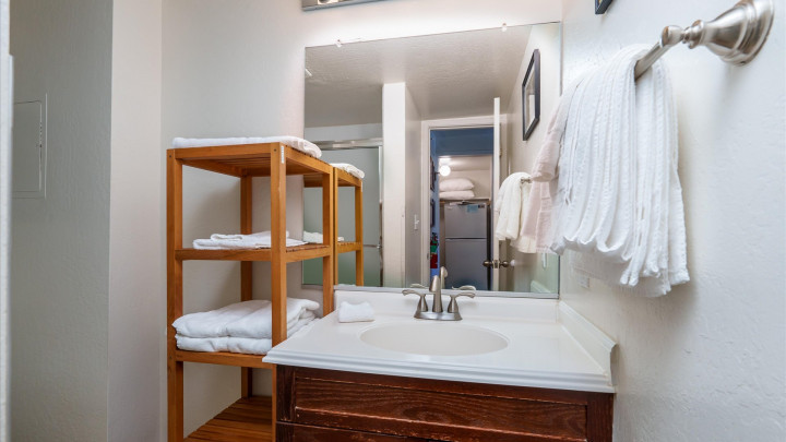 (B210) Loft Condo