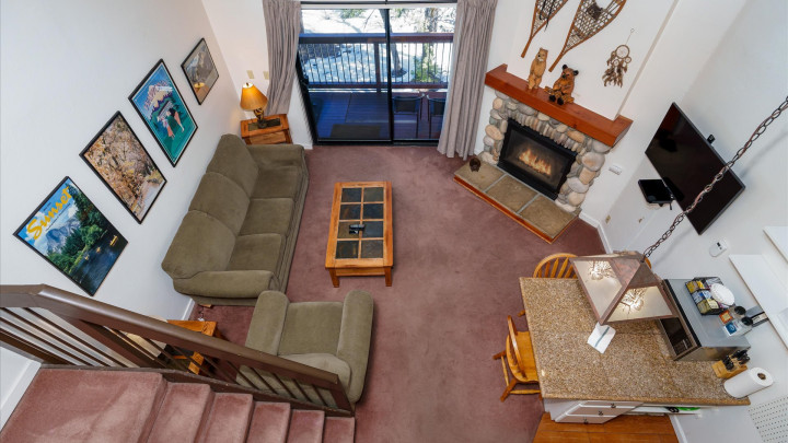(B210) Loft Condo