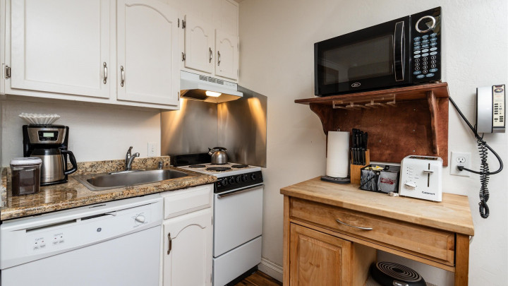 (A111) Studio Condo