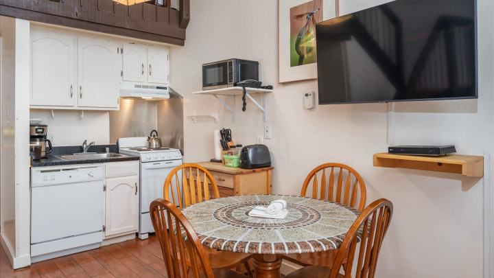 (A202) Loft Condo