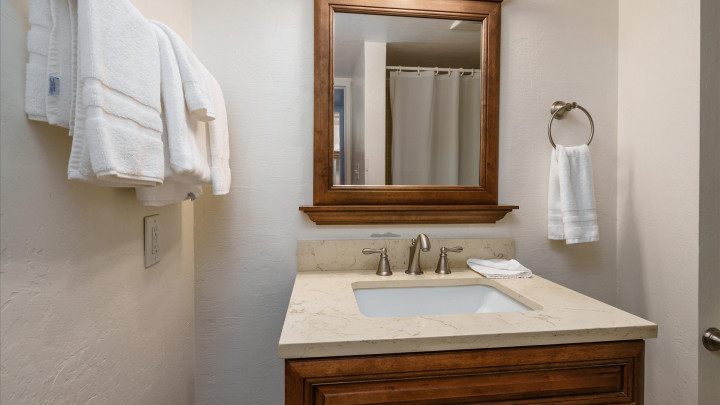 (A202) Loft Condo