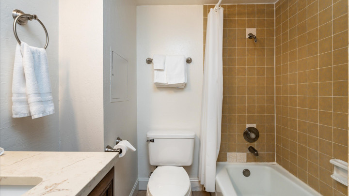 (A202) Loft Condo