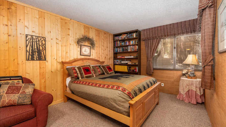 Chalet in the Pines
