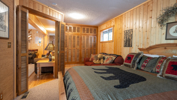 Chalet in the Pines