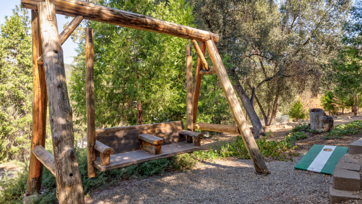 Cedar Mountain Lodge