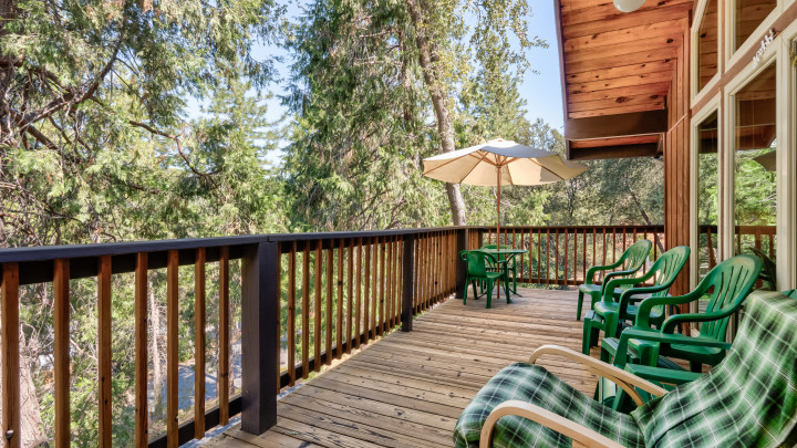 Cedar Mountain Lodge